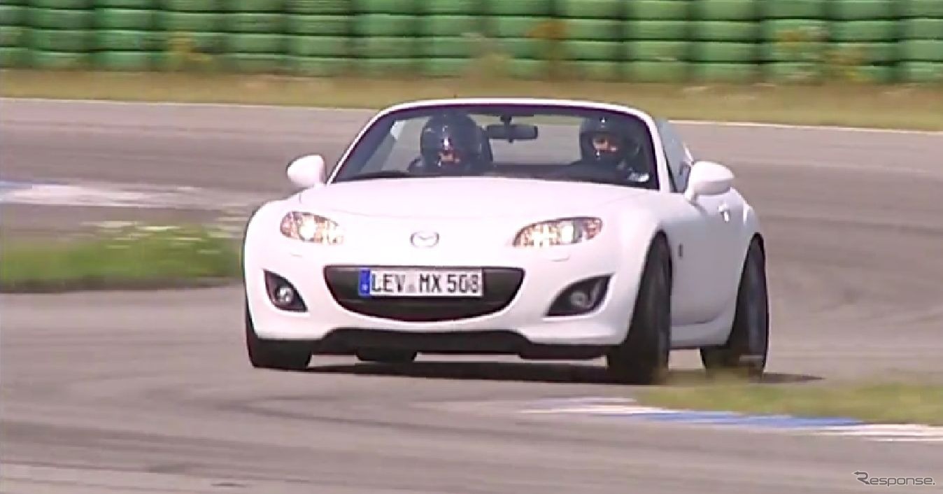 ドイツ・ホッケンハイムで同乗試乗会を行うマツダ『MX-5（ロードスター） Yusho』（優勝）