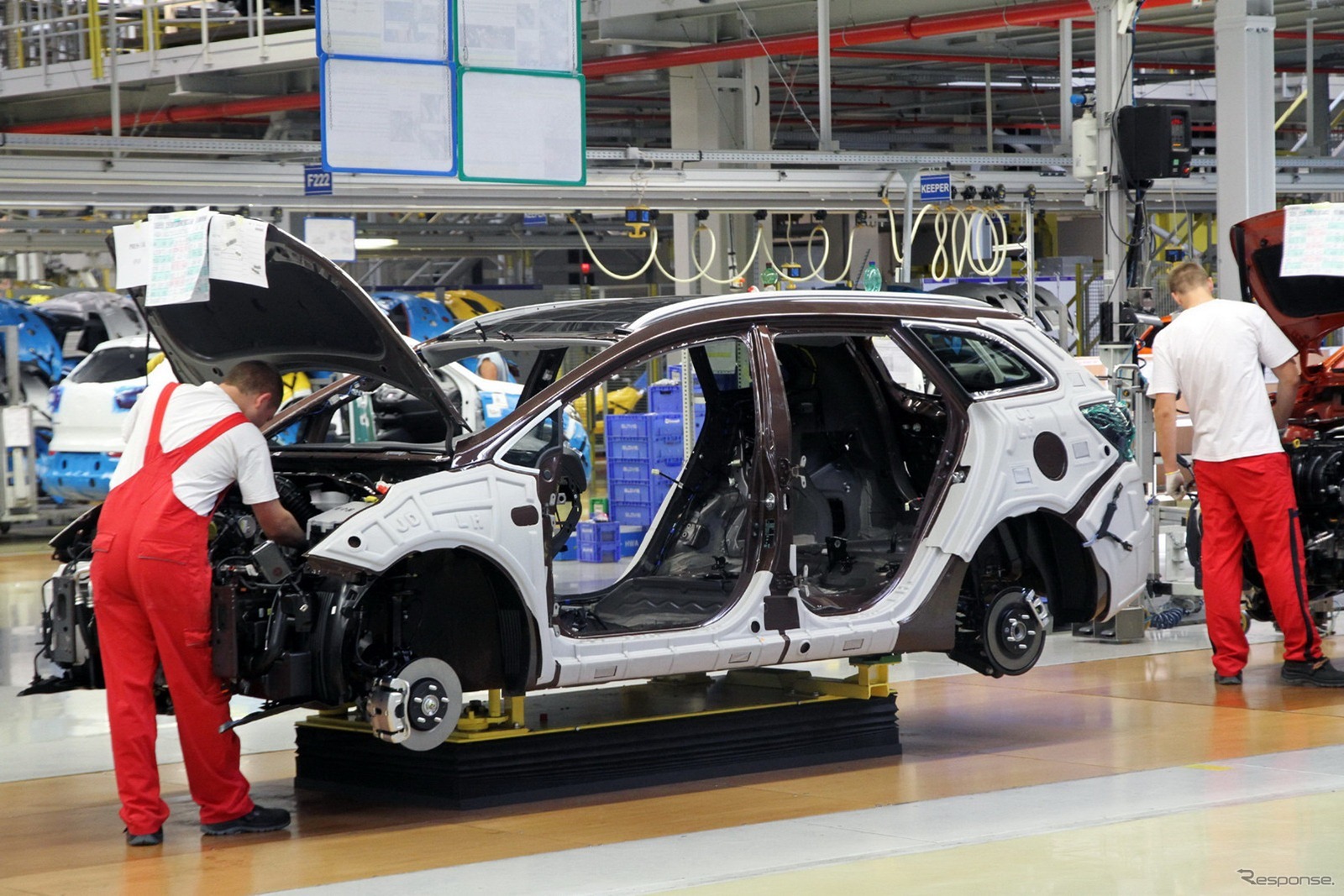 スロバキア工場で生産が開始された新型キア シード スポーツワゴン