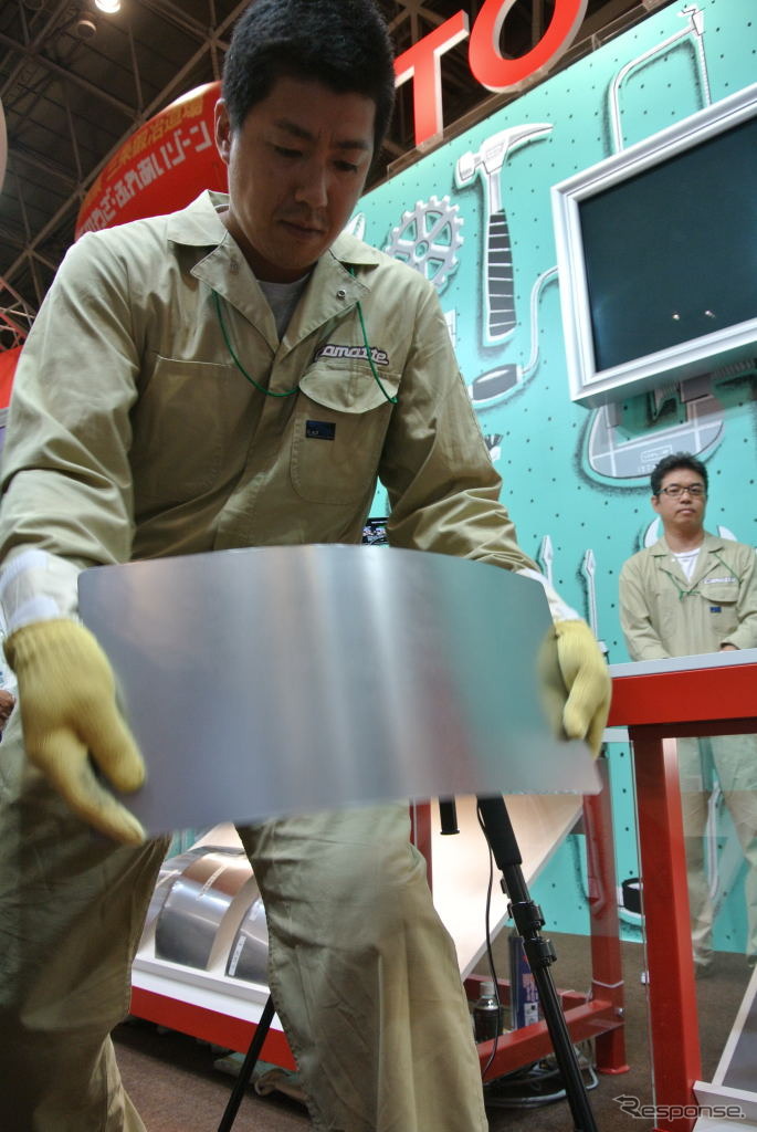 太腿を使った曲げ加工