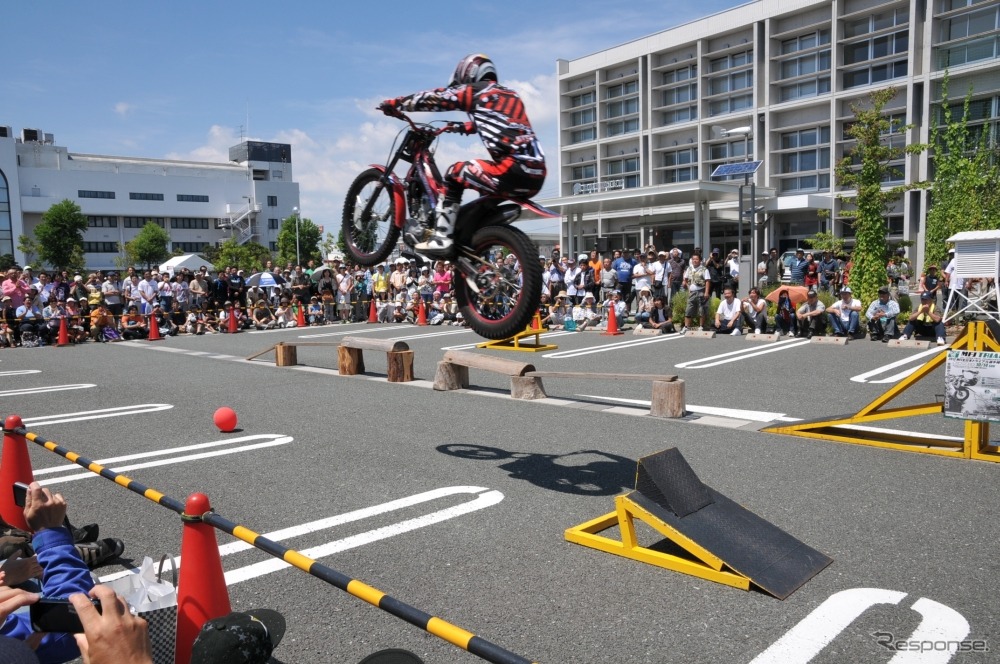 トライアル国際A級スーパークラスライダーの柴田暁選手