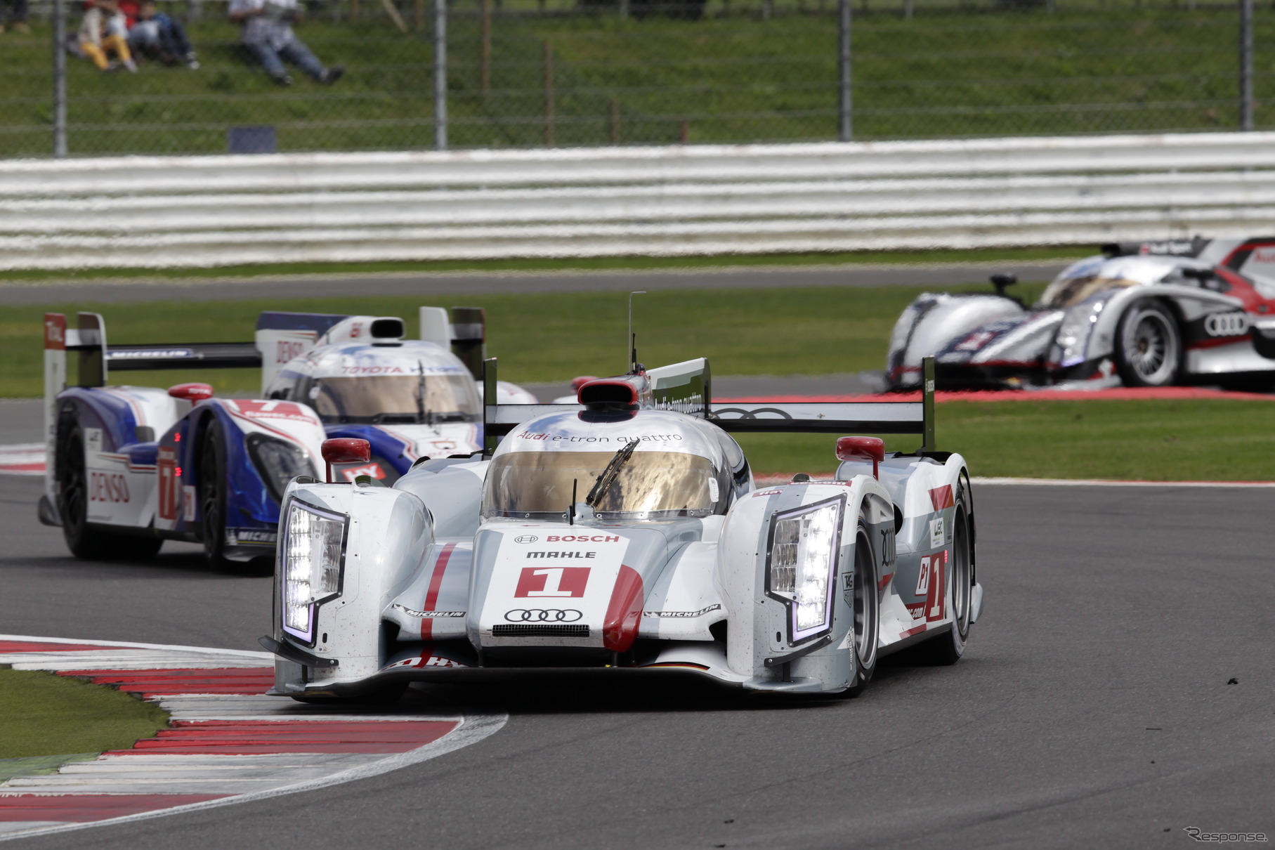 レース終盤までTS030とR18 e-tronクワトロはトップを激しく争った