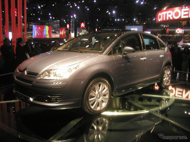 【パリモーターショー04】シトロエン C4サルーンの集中操作