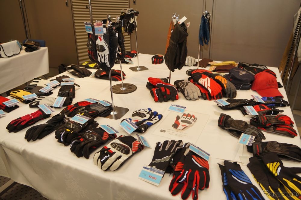 ホンダの2013年春夏のライディングギアを発表