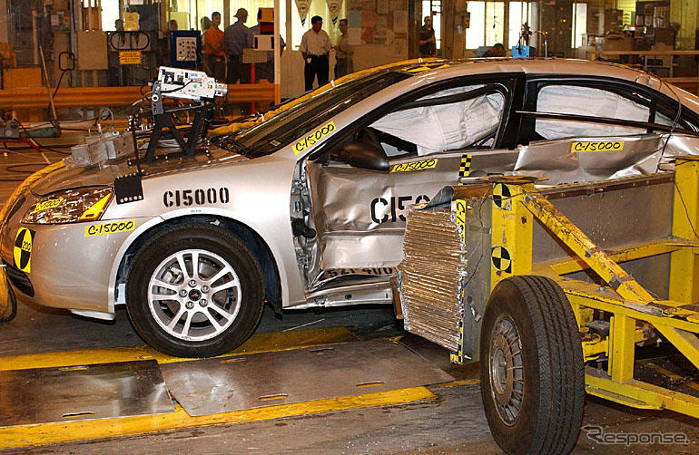 GM、衝突テスト1万5000回を達成