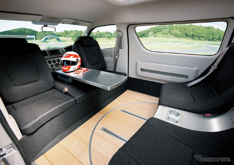 【東京モーターショー04】レジアス「マイカート・ファクトリー」