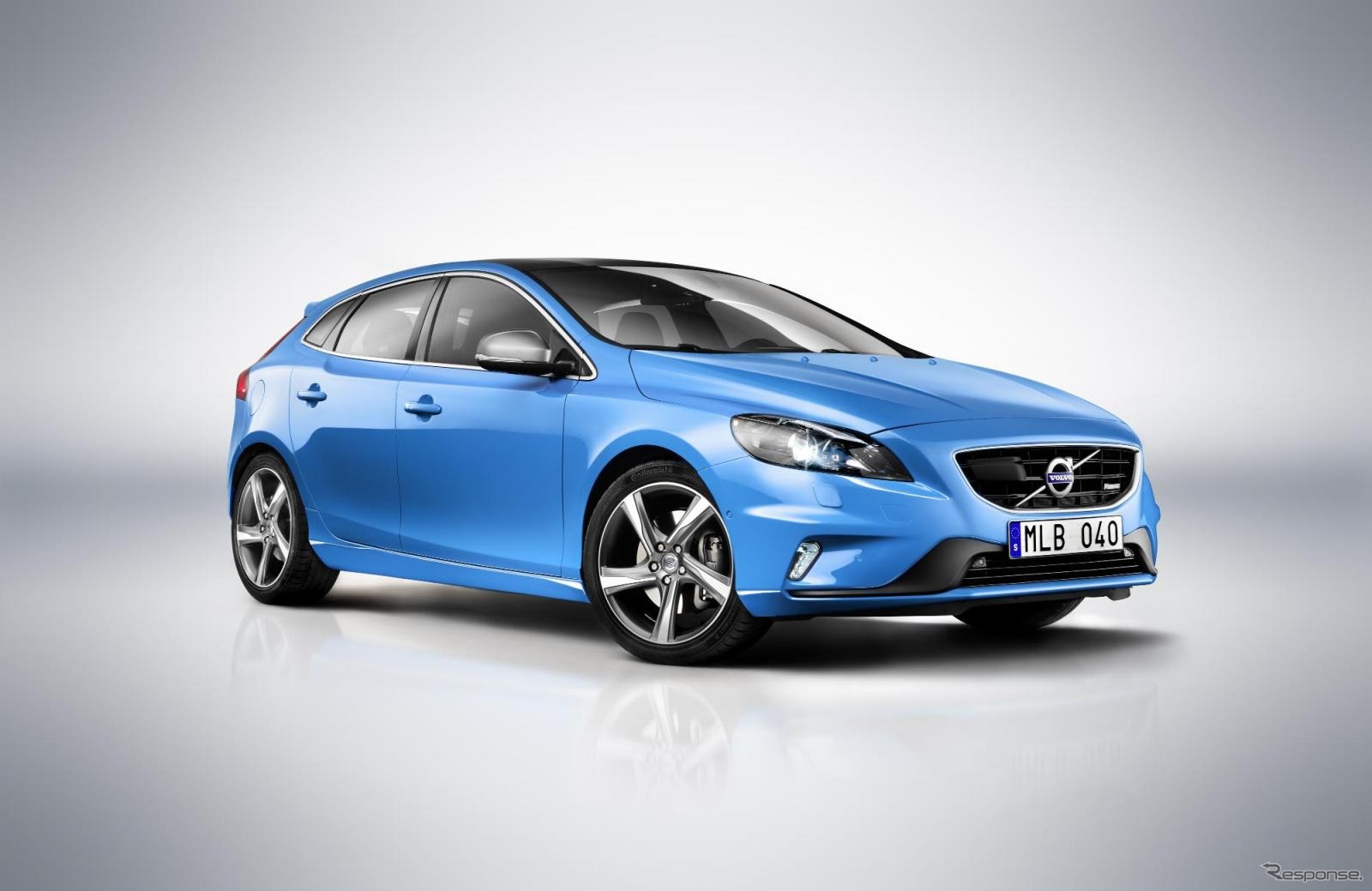 新型ボルボ V40のRデザイン