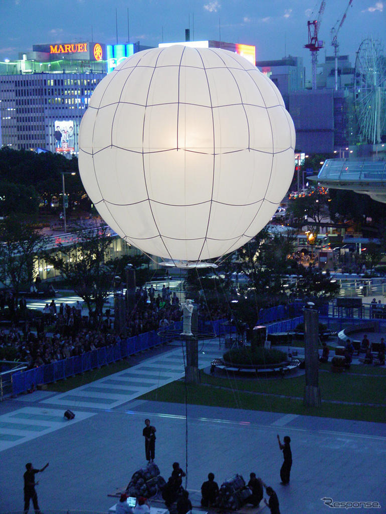 【ITS世界会議名古屋】本当に空を飛んだパートナーロボット