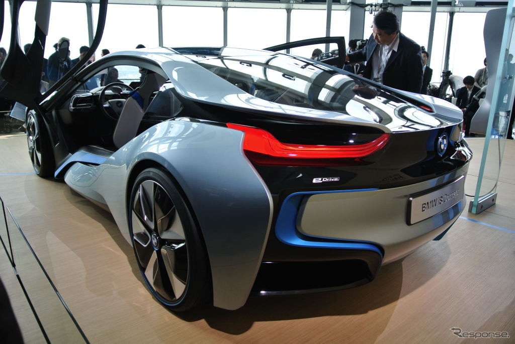 BMW i8 CONCEPT