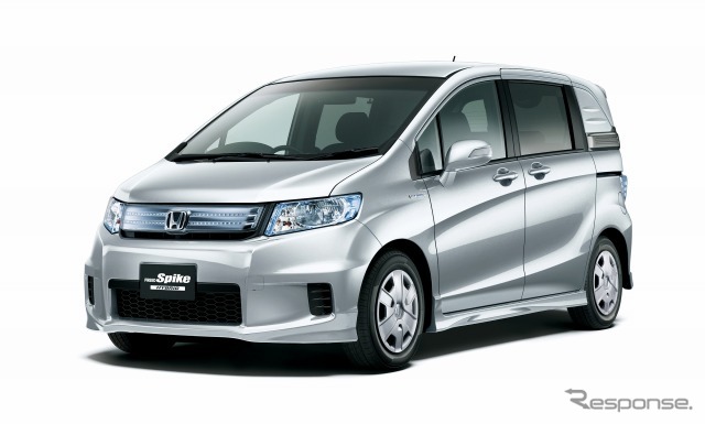 ホンダ・フリード スパイク ハイブリッド・ジャストセレクション  2011.10.27発表