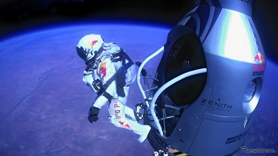 「レッドブル・ストラトス」で地上3万9045ｍの成層圏からのスカイダイビングに成功したフェリックス・バウムガートナー氏