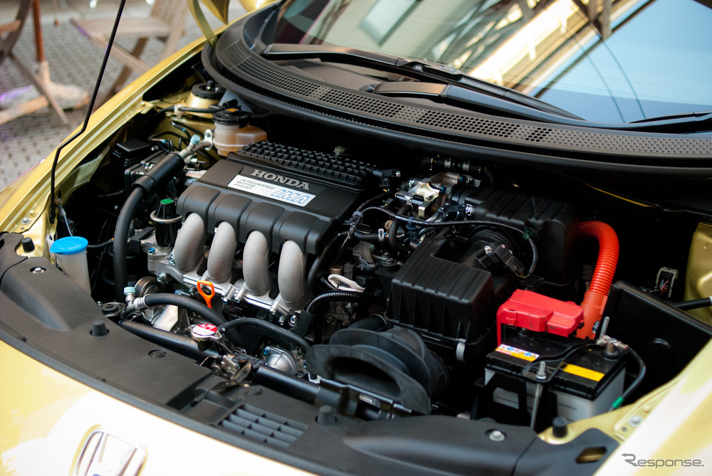 ホンダ CR-Z β、ボディカラー：プレミアムエナジェティックイエロー・メタリック