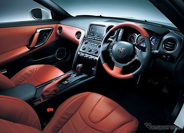 NISSAN GT-R・2013年モデル