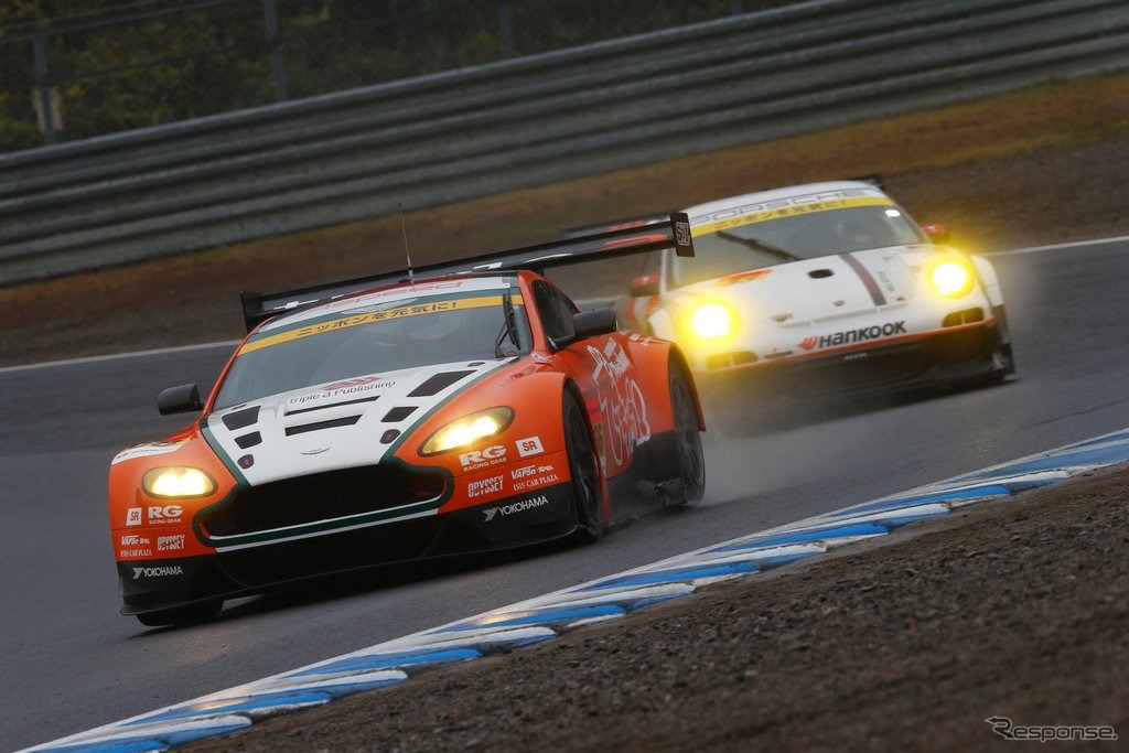 【SUPER GT 最終戦】GT300は峰尾/横溝組のポルシェが逆転でタイトル制す［写真蔵］