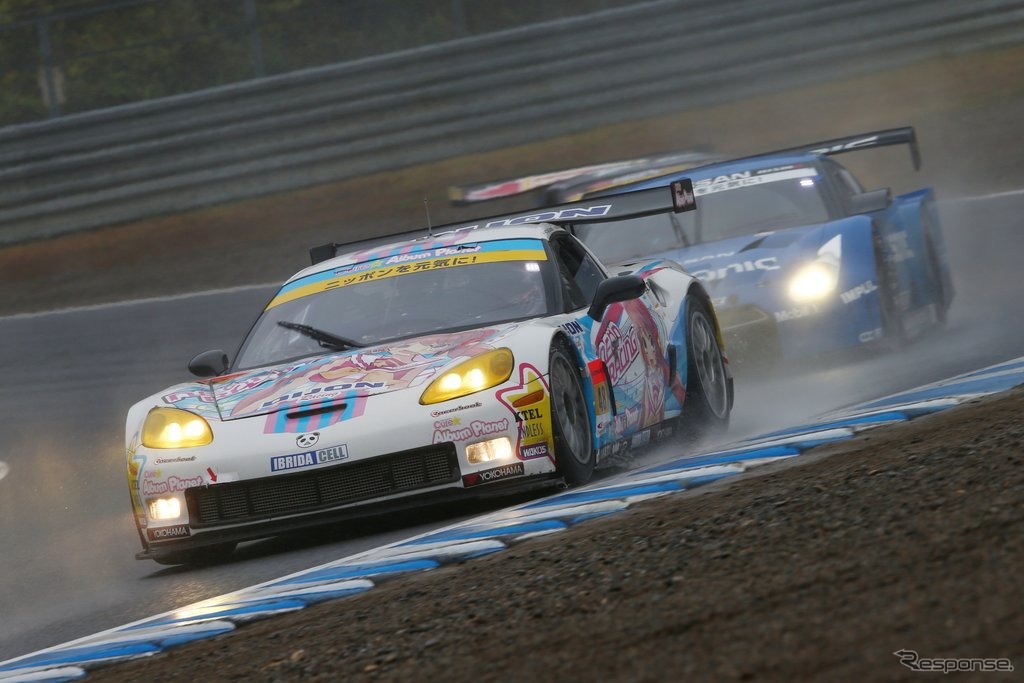 【SUPER GT 最終戦】GT300は峰尾/横溝組のポルシェが逆転でタイトル制す［写真蔵］