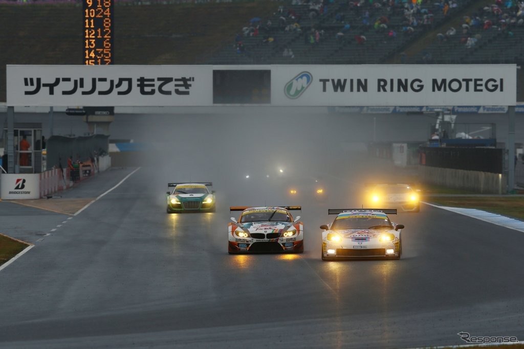 【SUPER GT 最終戦】GT300は峰尾/横溝組のポルシェが逆転でタイトル制す［写真蔵］