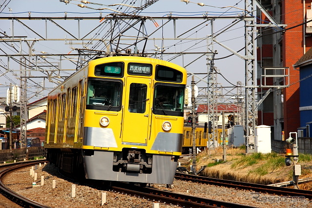 西武池袋線所沢駅付近