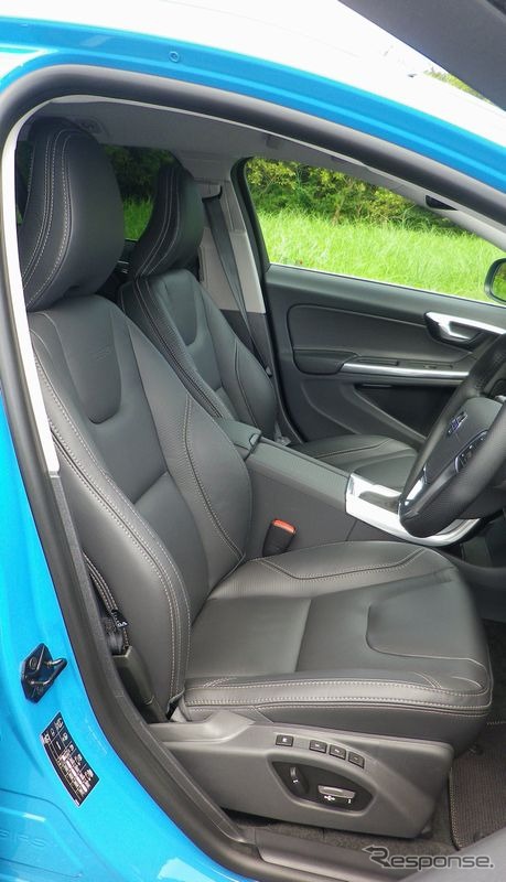 ボルボ V60 T4 Rデザイン