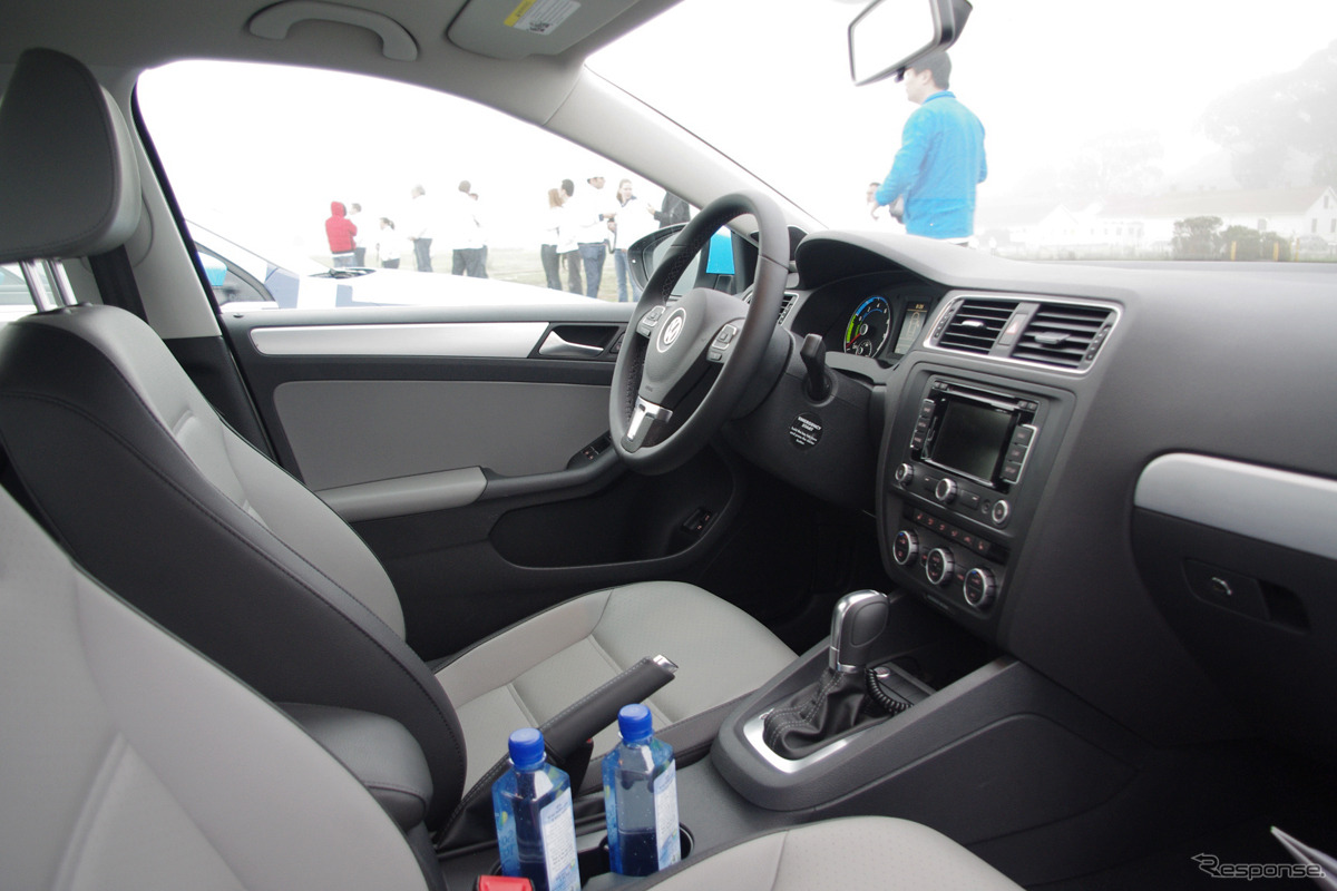 VW ジェッタハイブリッド Think Blue. World Championship 2012仕様