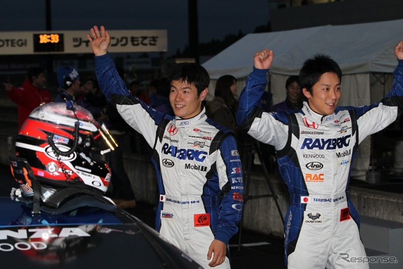 【ホンダレーシングサンクスデイ12】SUPER GT 同門対決…サプライズ参戦も