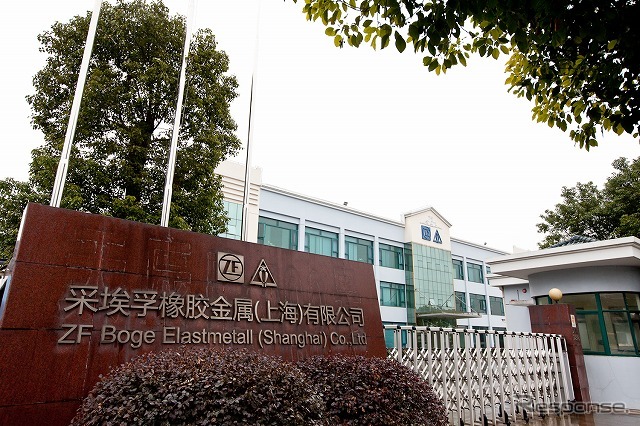 拡張後の青浦工場。写真は施設入口と管理棟で、工場施設面積は3万平米に及ぶ