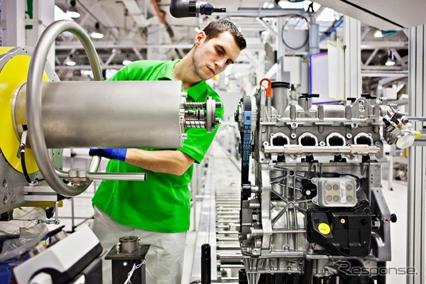 シュコダのチェコ工場で生産が開始されたフォルクスワーゲンの新世代TSIエンジン