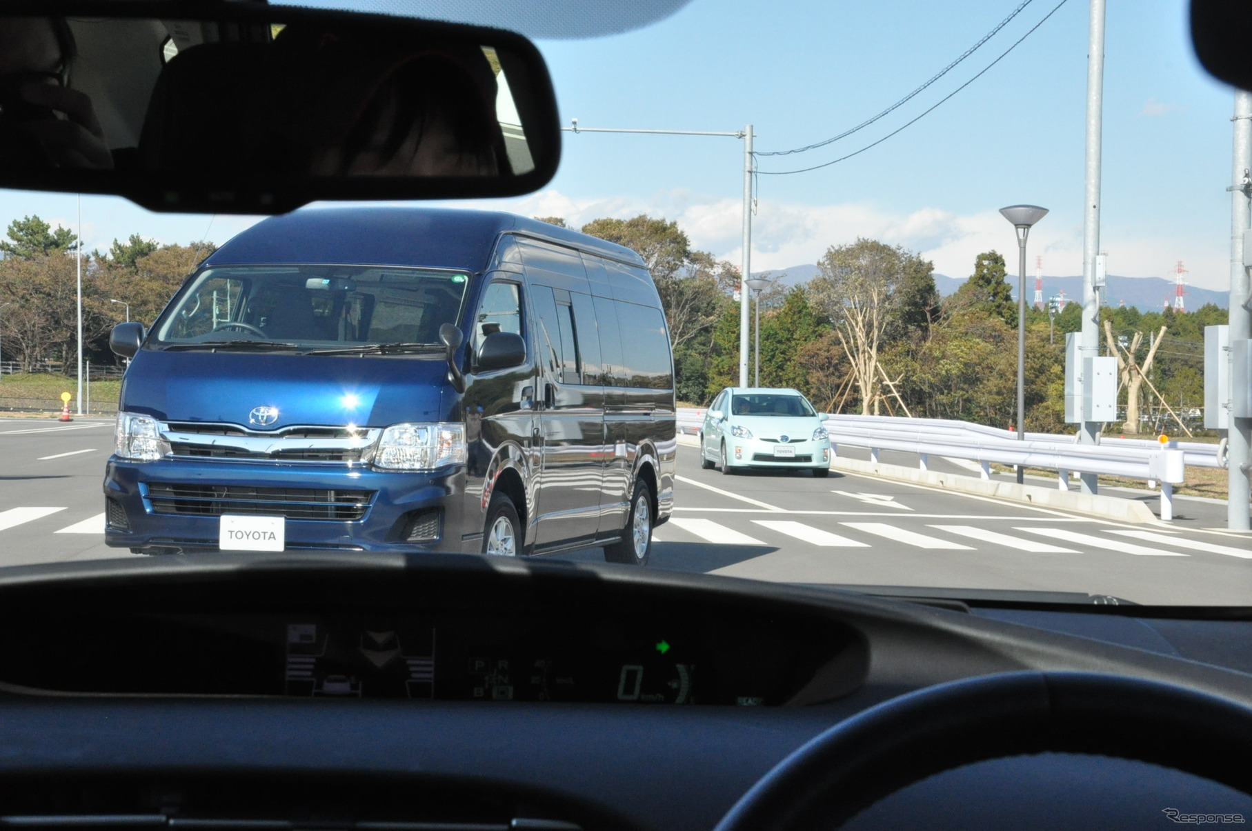 トヨタ東富士研究所内に設けられた高度道路交通システム（ITS）実験場