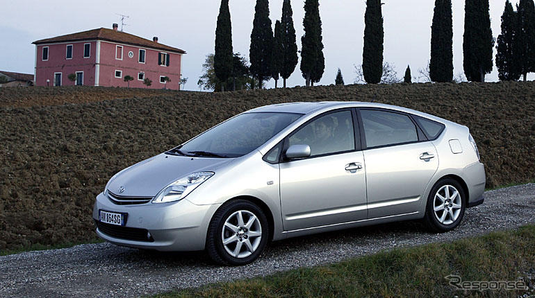 トヨタ、国内シェアが過去最高の49.4％…10月実績