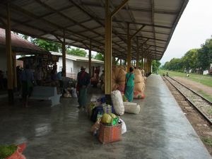 懐かしのミャンマーを行く　（22）　ミャンマー　鉄道の旅とは