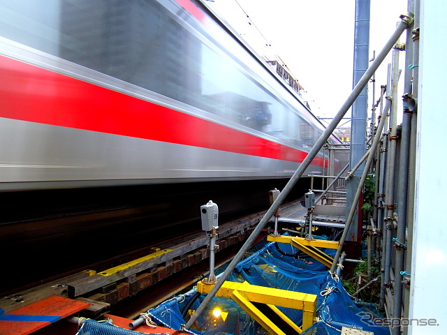 代官山駅渋谷方の踏切のちかくで地下ルートが見えた