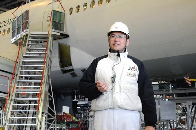 熟練の整備士が細部までチェック！JAL、成田の整備工場を公開