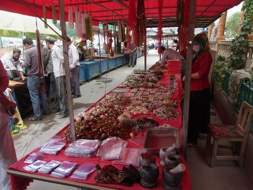 新疆南路を行く（8）　ホータンの玉市場