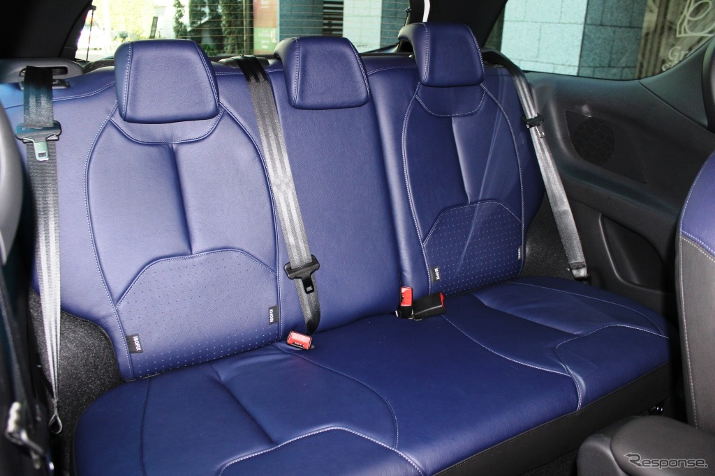 シトロエン・DS3ウルトラマリン