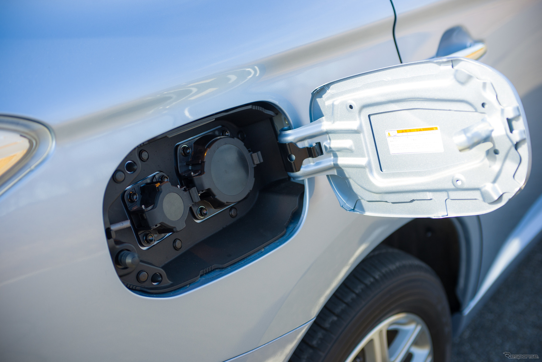三菱・アウトランダー PHEV