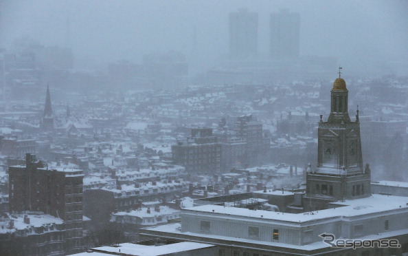 ニューヨーク、ニューイングランドを襲った猛吹雪