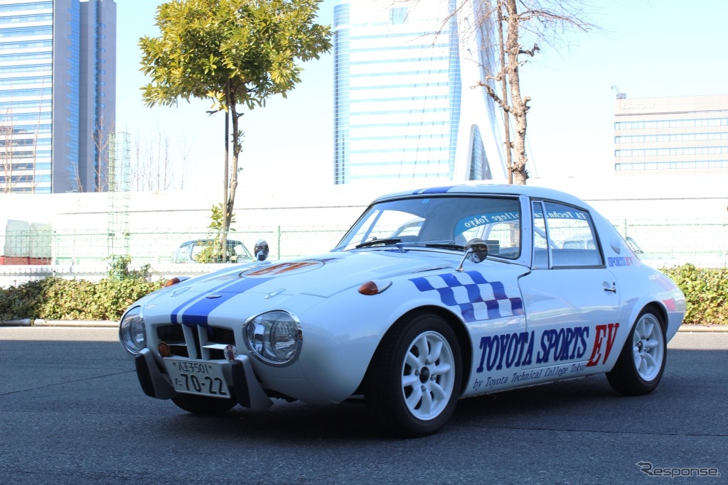 トヨタスポーツ800 日本自動車殿堂歴史車記念イベント　トヨタ東京自動車大学校が作製したトヨタ・スポーツEV