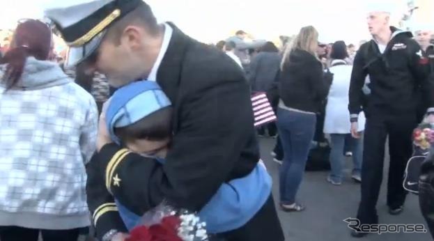 USSハリバートンの帰港（動画キャプチャ）