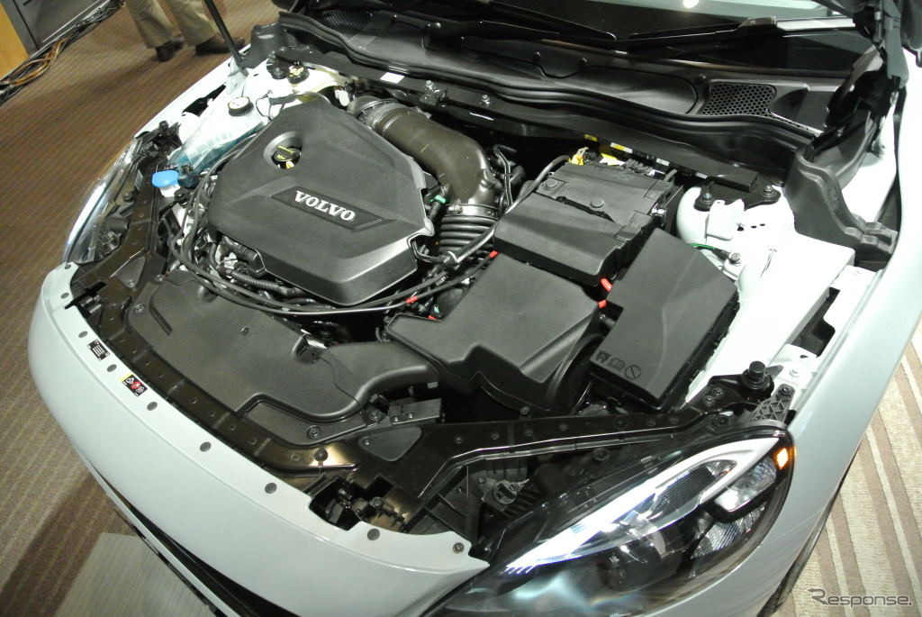 ボルボ V40 発表会