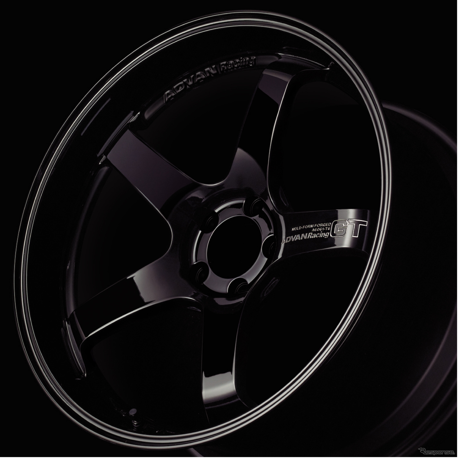 横浜ゴム「アドバン・レーシングGTプレミアム・バージョン」