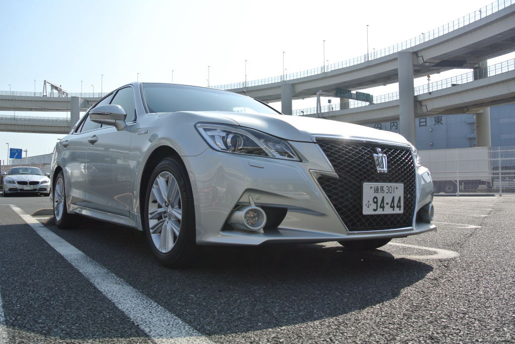 新型 クラウン アスリート