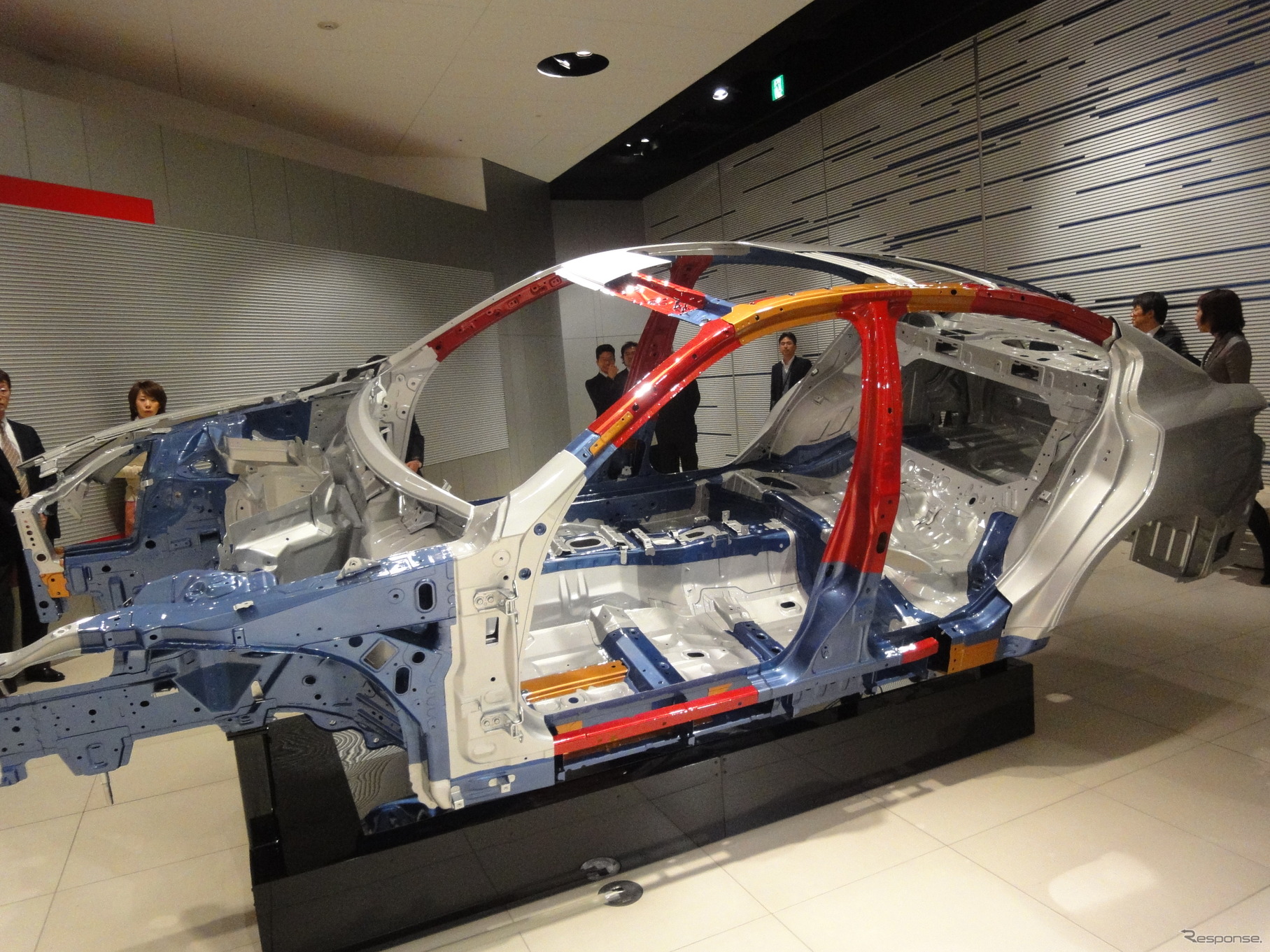 日産、既存生産設備で世界初の超ハイテン材を実用化