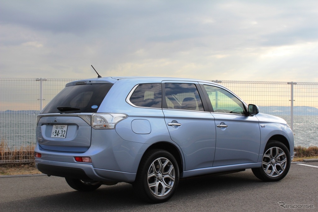 三菱・アウトランダー PHEV