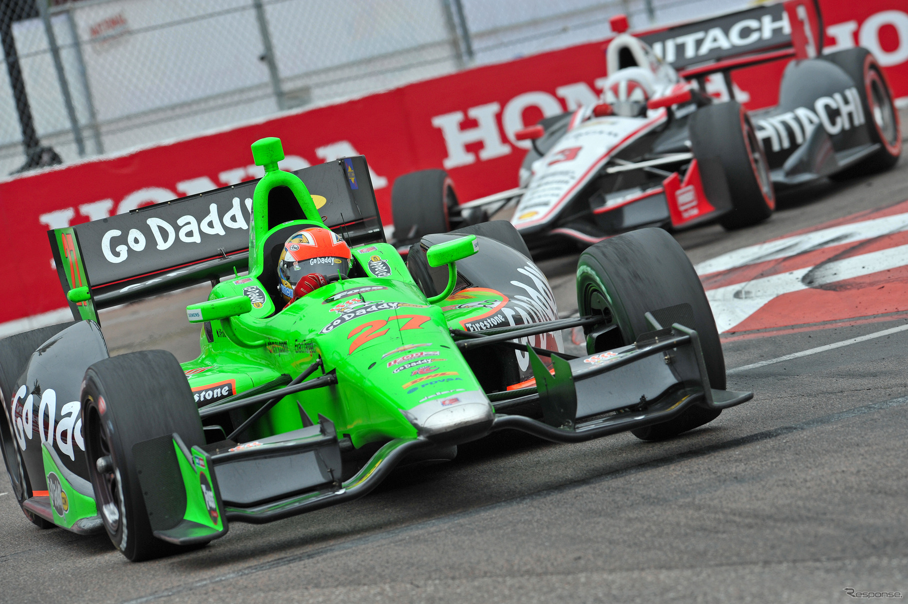 優勝のヒンチクリフ（手前）と、2位になったカストロネベス。写真：Indycar