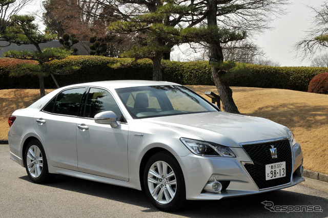 トヨタ クラウンハイブリッド