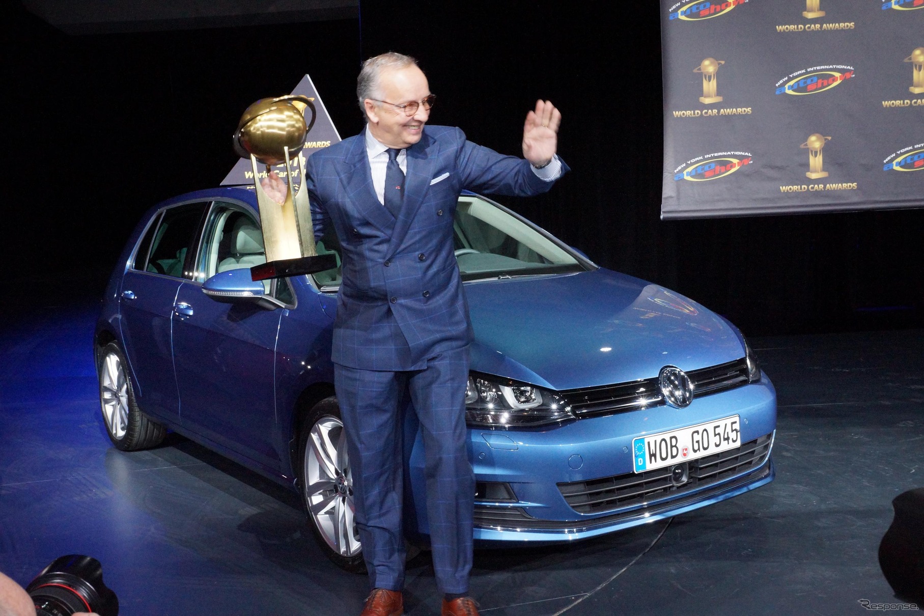 2013ワールドカーオブザイヤーを受賞した新型VWゴルフ（ニューヨークモーターショー13）