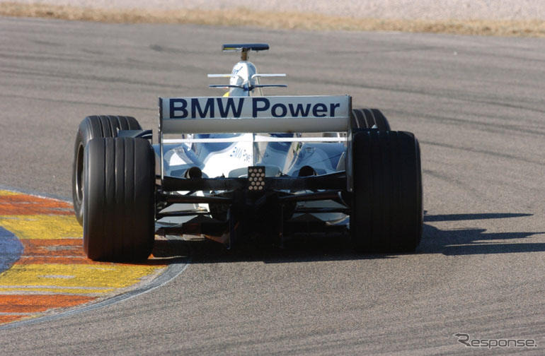 ウィリアムズ、新型車「FW27」発表