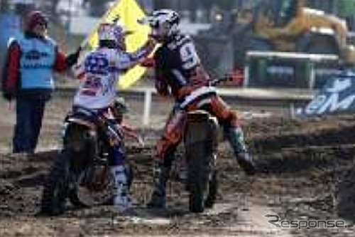 アントニオ・カイローリとケン・デ・デッカー（KTM）