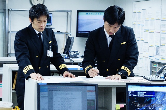 パッと見て終わりではなく、数十分を要してチェック。