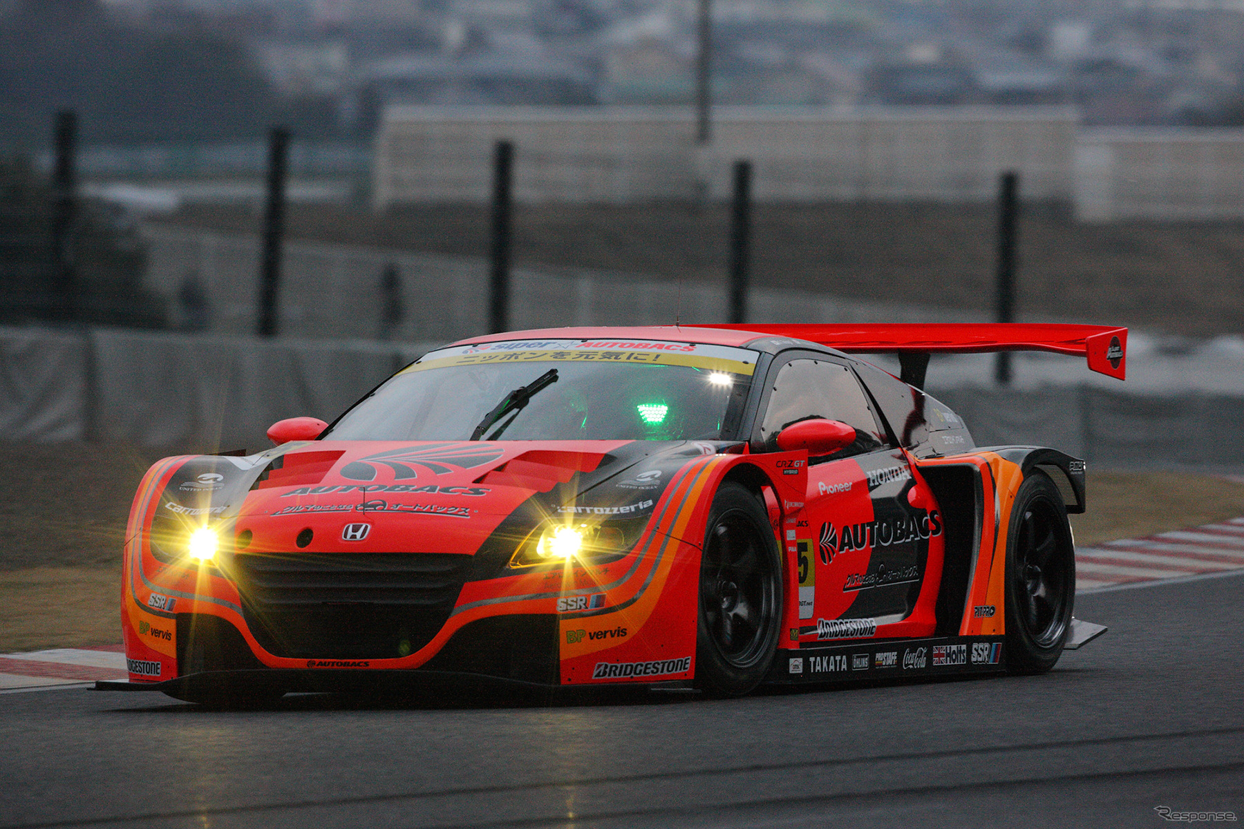 GT300を戦うARTA CR-Z（写真は3月の鈴鹿ファン感謝デー）。写真：MOBILITY LAND