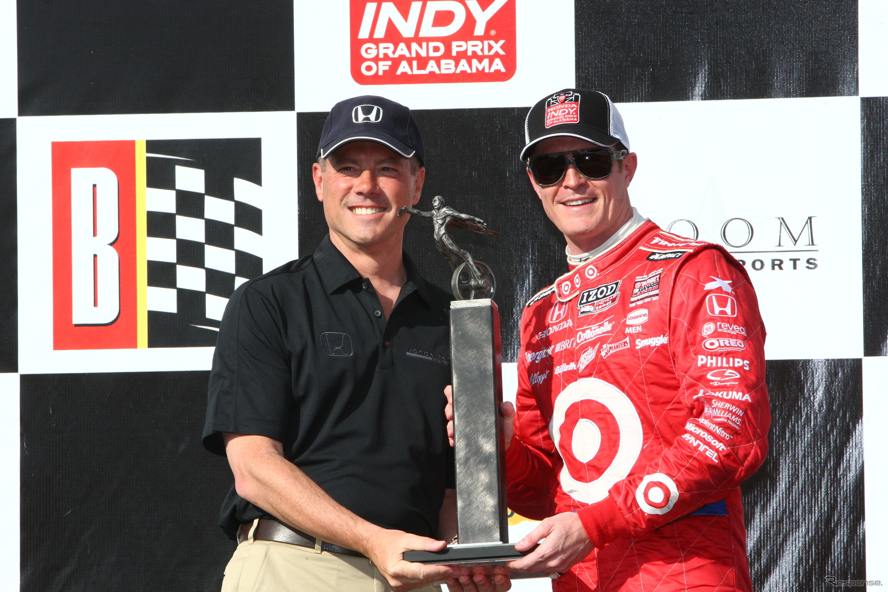 ホンダ勢最高の2位となったスコット・ディクソン（右）。写真：Indycar