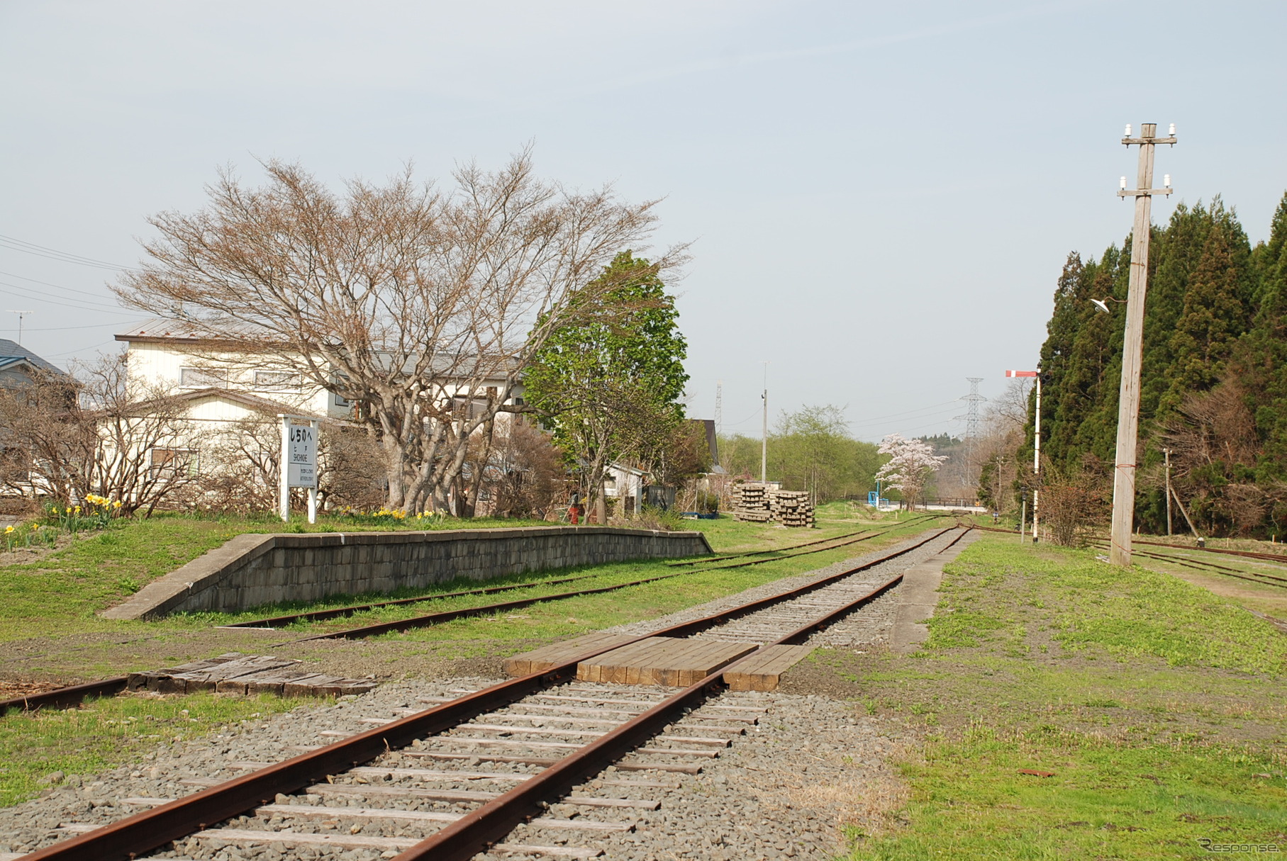 今も残っている南部縦貫鉄道の線路。ここをレールバスが走る